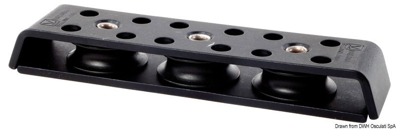 In alluminio anodizzato duro a spessore + PTFE con pulegge in delrin.