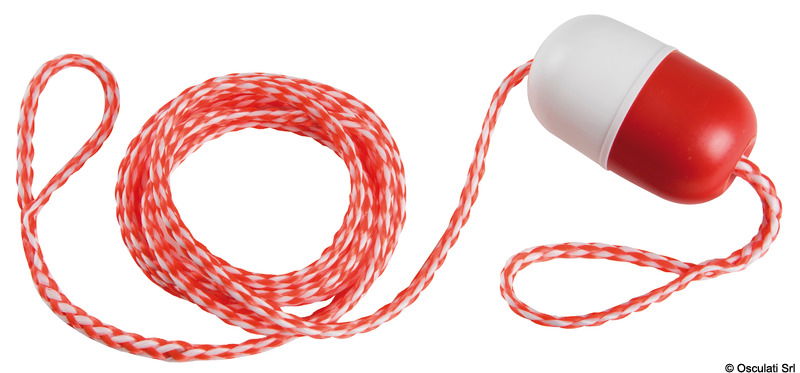 Completo di cima con cappi per il fissaggio alle bitte di poppa.E’ pratico ed economico.