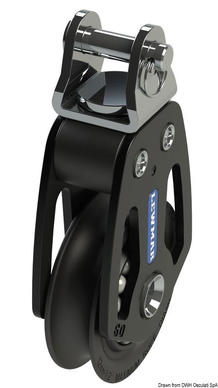 Una gamma di bozzelli dalle elevate prestazioni in termini di carico e scorrevolezza, che ha ottenuto numerosi riconoscimenti in fase di presentazione. Le guance in alluminio assicurano una distribuzione dei carichi ottimale tra puleggia e attacco, guidano perfettamente la cima quando il carico non è in asse ed anche quando la cima lavora con angoli non corretti. Rispetto ai prodotti sul mercato, a parità di diametro, hanno una resistenza al carico molto superiore. La puleggia scorre su boccola e sfere in Torlon.