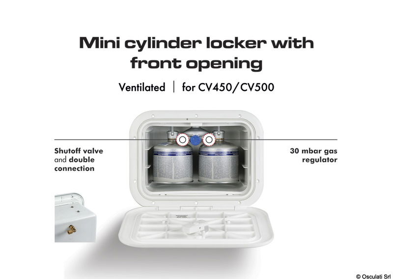 Il gavone è dotato di un regolatore gas da 30 mbar, rubinetto di chiusura flusso e doppio attacco per alloggiare due bombole con valvola avvitabile (EN417) max 500 gr.Può contenere bombole tipo CV450 o CV500 di dimensione massima diametro 120 mm ed altezza 130 mm (modello consigliato Cadac/Dometic CA500-N).Completo di raccordo orientabile per tubo gas da 8 mm in accordo alla ISO 10239.Sportello con guarnizione interrotta per la ventilazione.