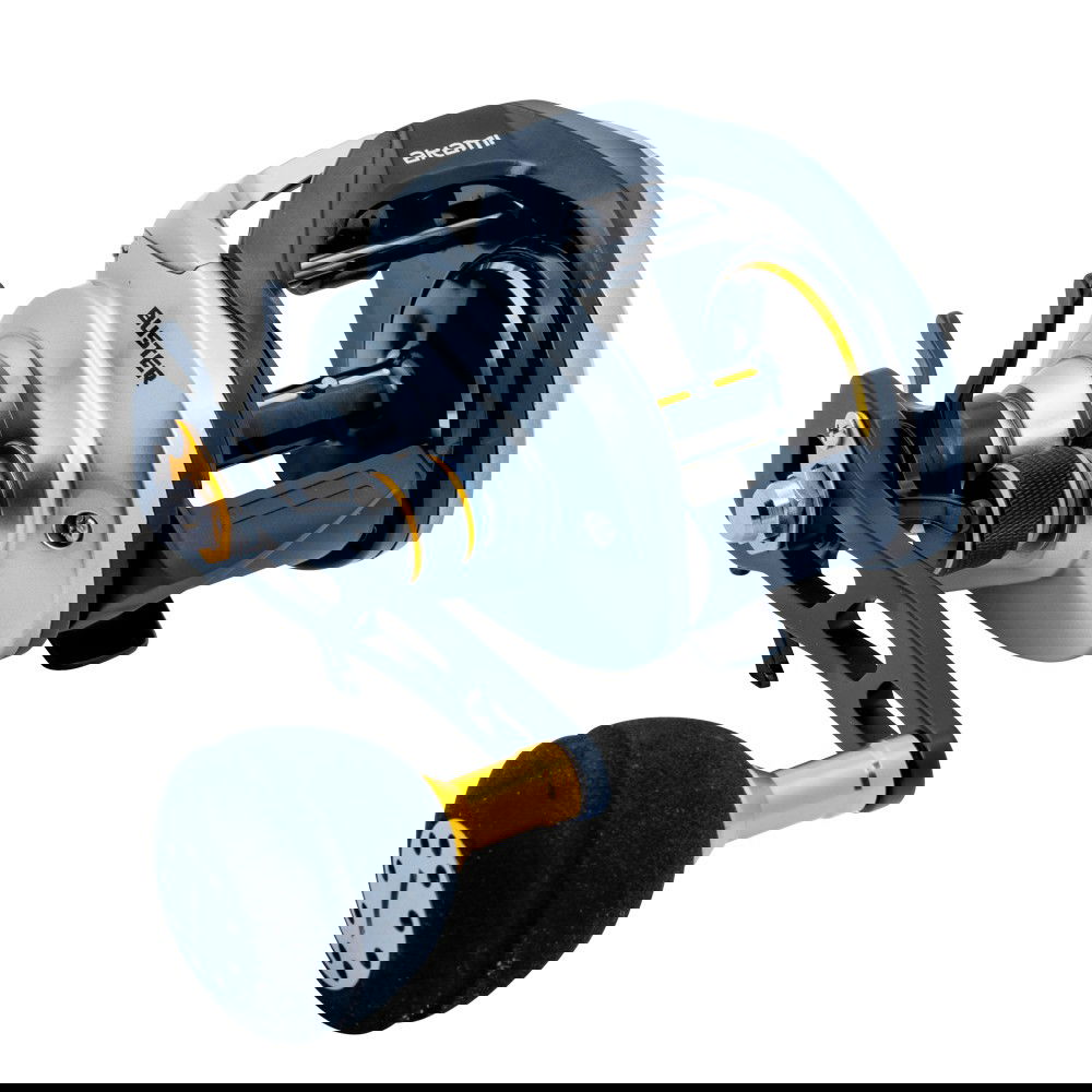 Il mulinello AKAMI BUSTER è progettato per garantire elevate prestazioni e massima durabilità. Con un corpo in metallo resistente, offre stabilità anche nelle condizioni più difficili. Il sistema di freno magnetico assicura un controllo preciso nel lancio, mentre il drag a stella in metallo permette di regolare facilmente la resistenza.
Dotato di bobina in alluminio lavorata CNC, è leggero e robusto. La manovella avvitabile con pomello in EVA assicura una presa confortevole, mentre il pomello in alluminio aggiuntivo è ergonomico. Impermeabile e con cuscinetti in acciaio inox, offre una rotazione fluida e una lunga durata.