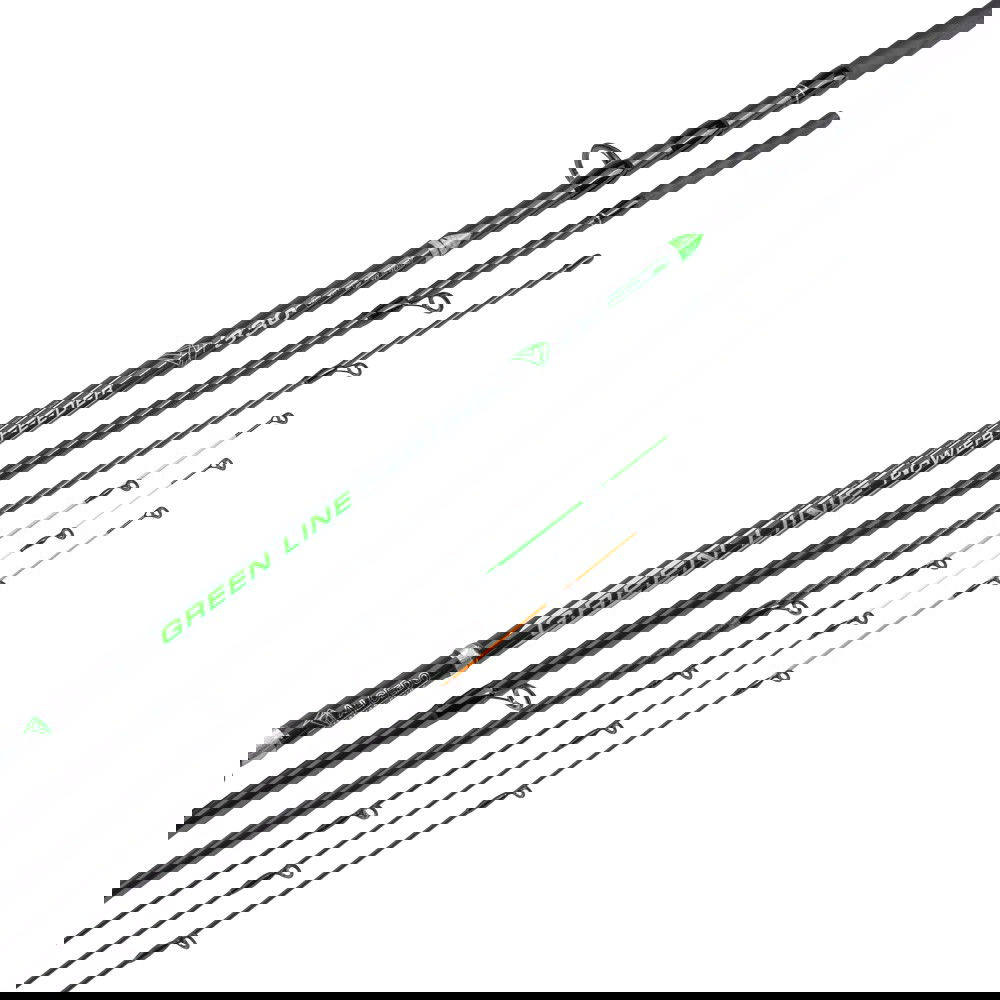 Alcedo GREEN LINE POWER FEEDER eccezionali canne da feeder, realizzata in carbonio ad alto e intermedio modulo. Grazie all'azione progressiva, all'ottima robustezza e alla bilanciatura perfetta, queste canne sono attrezzi polivalenti, ideali sia per la pesca in acque interne che in mare. Sono dotate di tre cime in carbonio con diverse potenze e montano anelli di alta qualità con pietra SiC, portamulinello a vite e impugnatura in EVA ad alta densità.